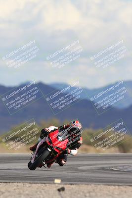 media/Nov-16-2025-Race Pace (Sun) [[8c5fa54630]]/Non Verified Riders (1st 20 Minutes)/5-Turn 15 (110pm)/